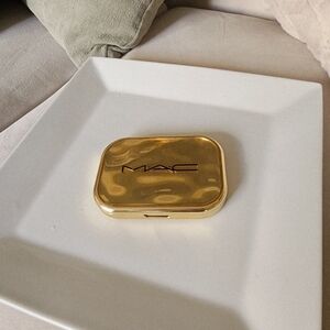 MAC Rose To The Occasion Treasured Eye Shadow Palette